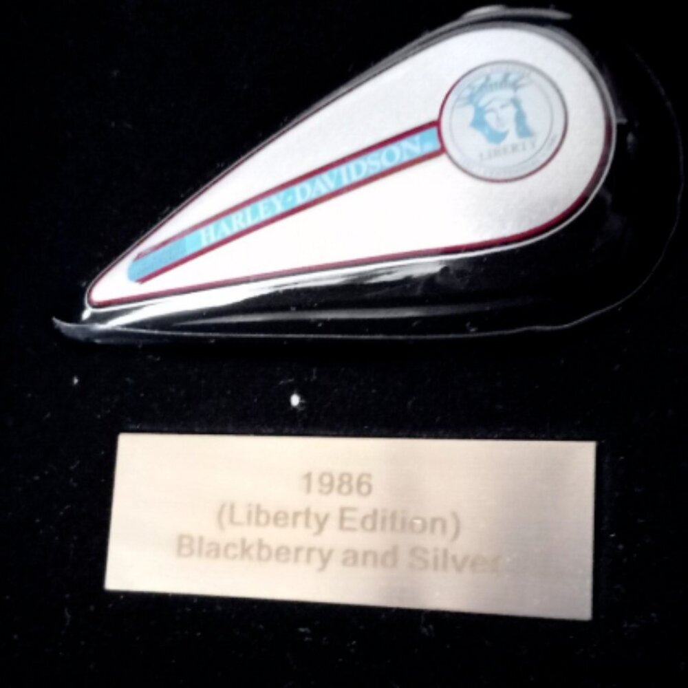 Harley-Davidson 5 Mini Gas Tank Set 2006 Shadow Box Wall Display Orange Park FL - Picture 7 of 12